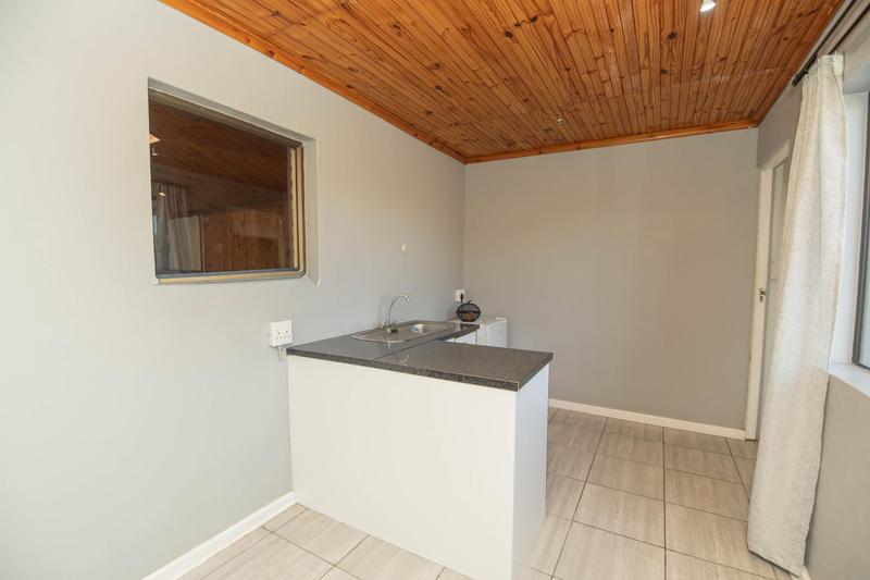 5 Bedroom Property for Sale in Bluewater Bay Eastern Cape
